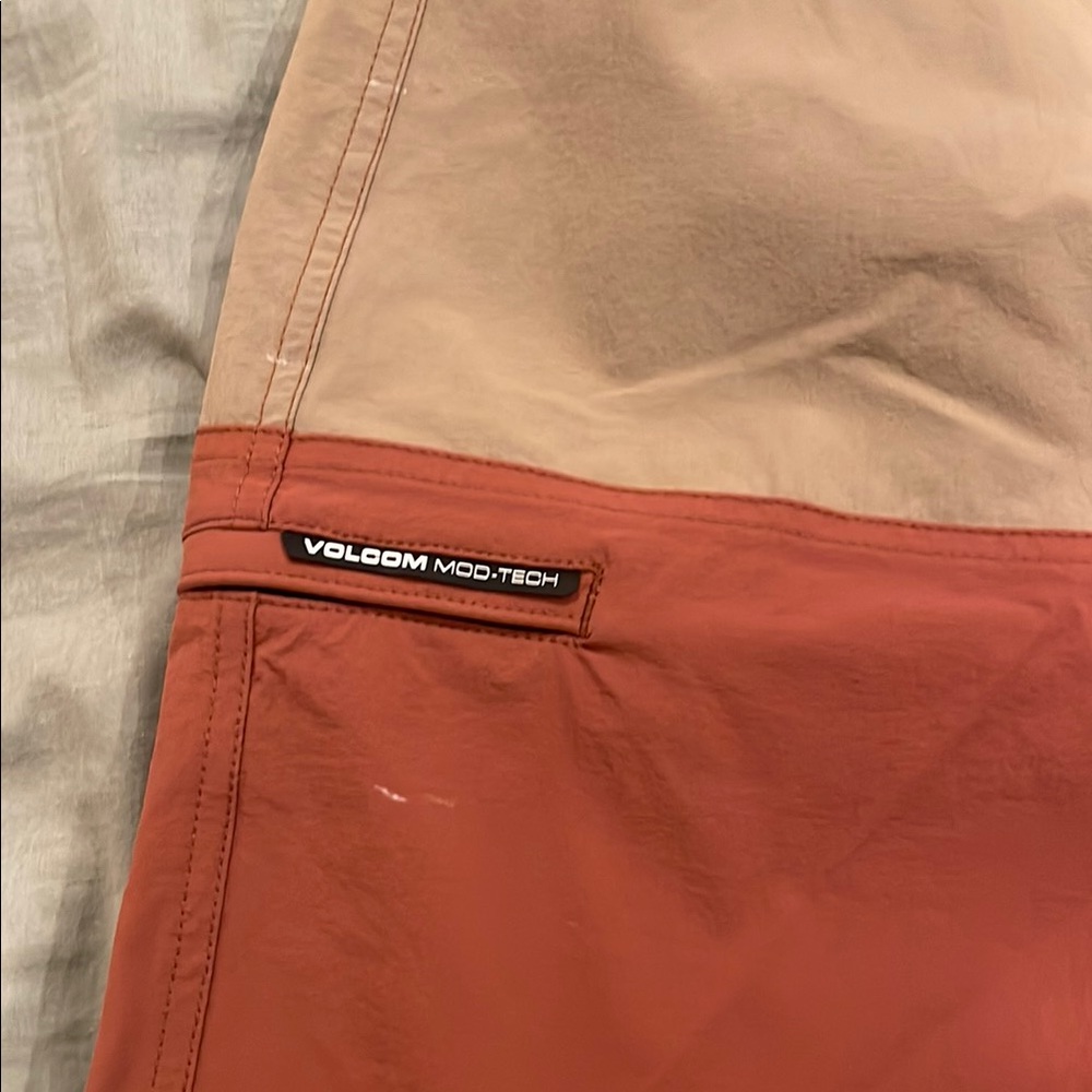 Volcom Men's Multi-Color Swim Shorts - Picture 3 of 5